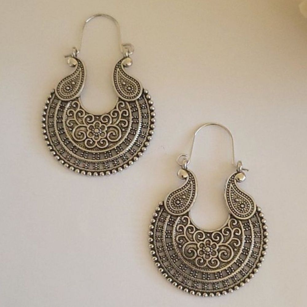 Silver boho hoop earrings A242